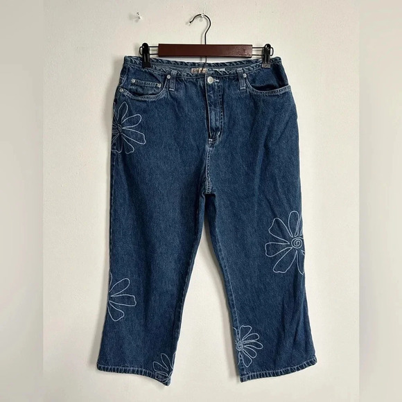 Faded Glory Denim - Faded Glory Women’s 10 Jean Capris‎ Floral Embroidered Boho Y2K Style Festival